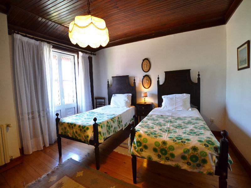 Casa Dos Assentos De Quintiaes Bed & Breakfast บาร์เซลอส ภายนอก รูปภาพ