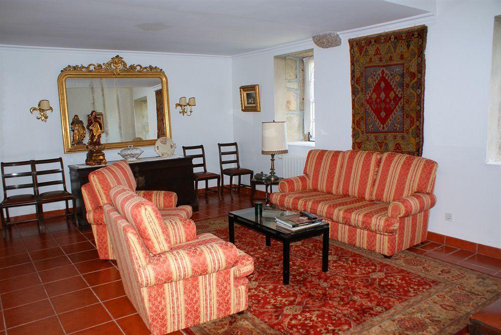 Casa Dos Assentos De Quintiaes Bed & Breakfast บาร์เซลอส ภายนอก รูปภาพ